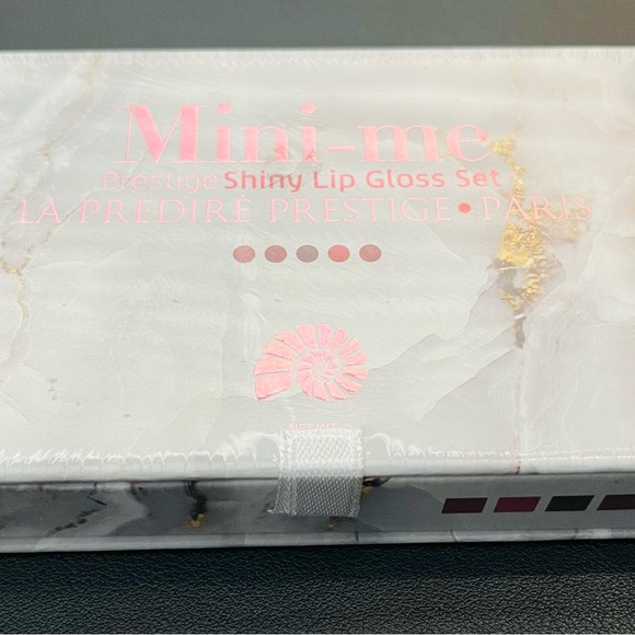 Predire Paris Lip Balm, Lip Oil, Lip Gloss Set, Matte Lipstick Set - MSRP 500 - Picture 3 of 8